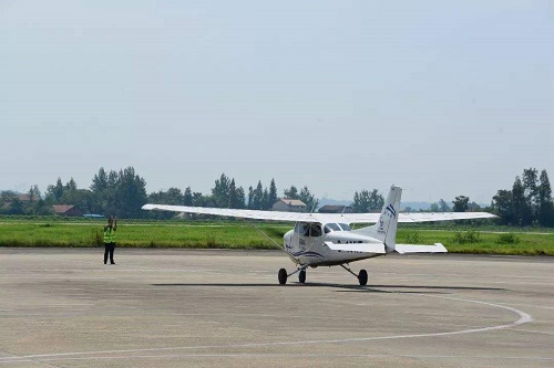 如何報考航空學(xué)校,有什么要求