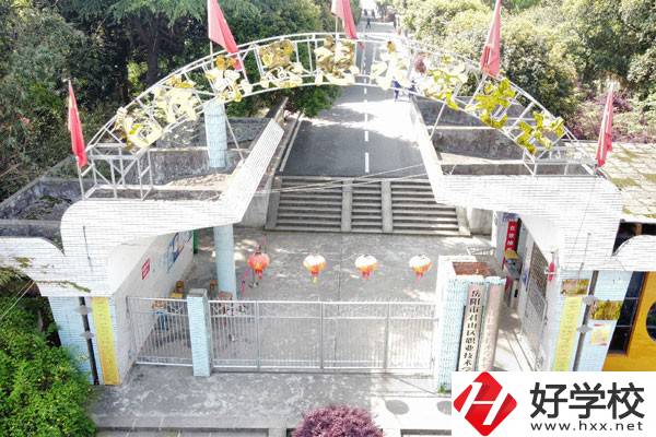 岳陽市君山區(qū)職業(yè)技術學校怎么樣？有哪些入學須知？